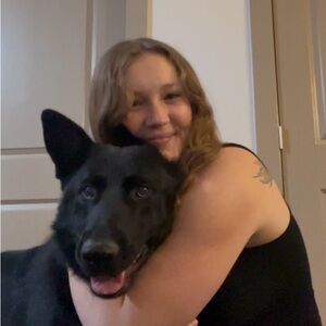 Meet your Posher, Hallie